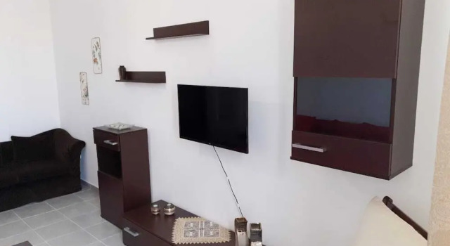 Lovely Flat Near Port! Few Min From City Center