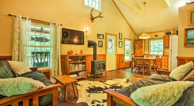 'clearwater Cabin' on 10 Acres w/ Trout Stream!, Boek Vakantiehuis McDowell Verenigde Staten