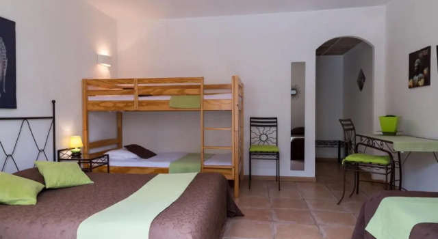 Семейный номер Standard Hotel The Originals Aix-en-Provence Nord Le Village Provençal (ex Inte