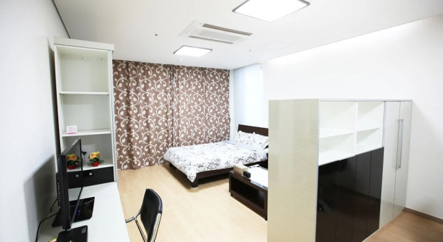 Stay and Home Residence, Забронировать Отель Отели Хвасон с парковкой, Парковка