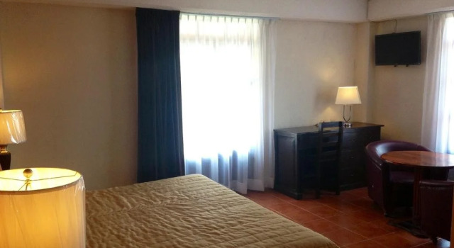 Hotel Santa Fe, Rezerwuj Hotel Hotele w State of Puebla z parkingiem, Parking