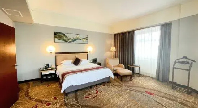 Люкс Executive Conch International Hotel