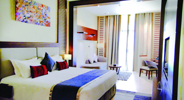 Western Hotel - Madinat Zayed, Забронировать Отель Отели Мадинат-Зайед с парковкой, Парковка