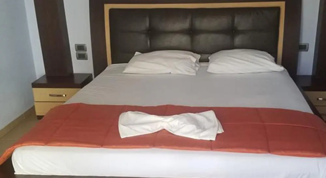 Lion Gate Hotel, Varaa Hotelli Sarandë Vlorë County