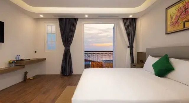 Люкс Royal Hai Duong PQ Hotel 5