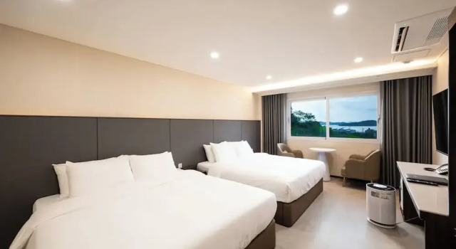 Vavant Tourist Hotel