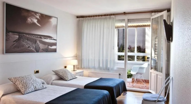 Pensión Pasadena, Prenota Hotel Pamplona Navarra, vicino a Yamaguchi Park
