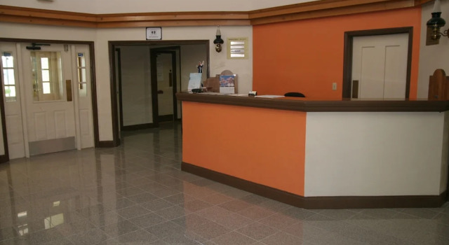 Moonlight Inn Hotel O Hattiesburg, MS, Забронировать Отель Хаттисберг Миссисипи, рядом с Lake Terrace Convention Center