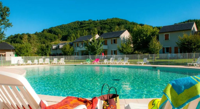 Résidence Le Village Goélia, Buchen Sie Hotel Saint-Geniez-d'Olt 