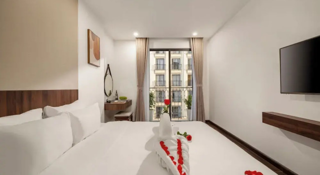 Двухместный люкс с видом на город Zen Lotus Hotel & Apartment