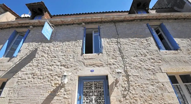 52 Eymet, Réserver Hôtel Hôtels à Eymet avec parking, Parking