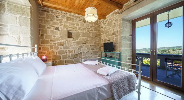 Люкс Luxury с 2 комнатами с балконом и с красивым видом из окна Asion Lithos Villas & Suites with Private Pools