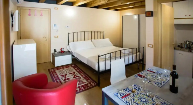 Студия San Zeno Apartments