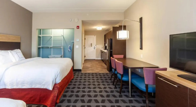 Четырёхместная студия TownePlace Suites by Marriott Front Royal