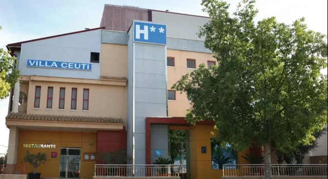 Hotel Restaurante Villa Ceutí, Varaa Hotelli Ceuti Murcia
