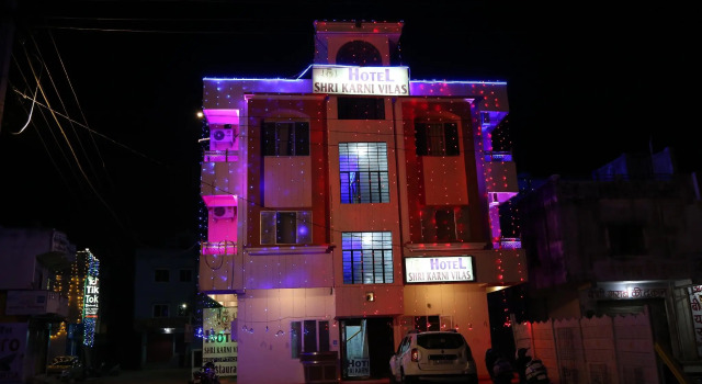 Hotel Shri Karani Vilas