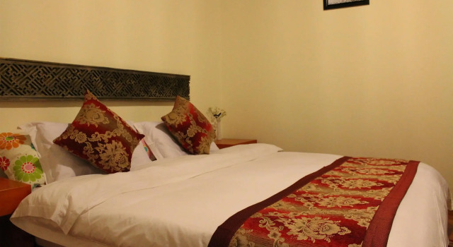 Номер Comfort Shangri-La Namcha Bhawa Inn