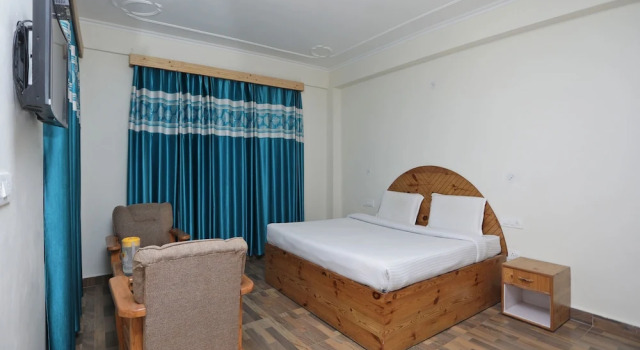 OYO 14237 Home Elk Cottage Near Rohtang Highway, Забронировать Дом для отпуска Коттеджи Манали, Коттедж