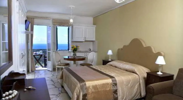 Студия Dafnoudi Hotel Apartments