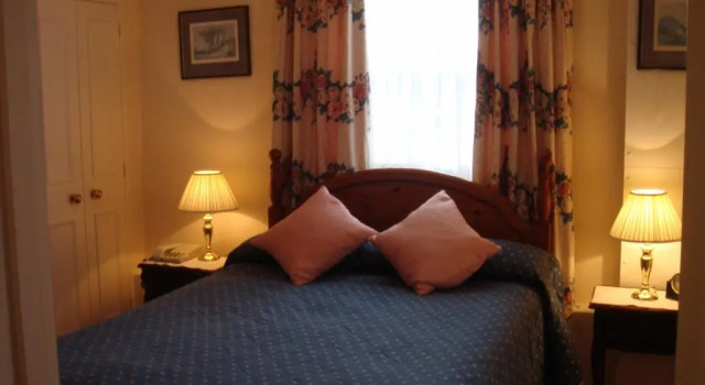 Gibtel Lodge & Cafe, Boek Hotel Slough Buckinghamshire