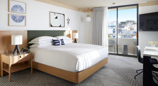 Двухместный номер Corner с балконом Kimpton Hotel Enso by IHG