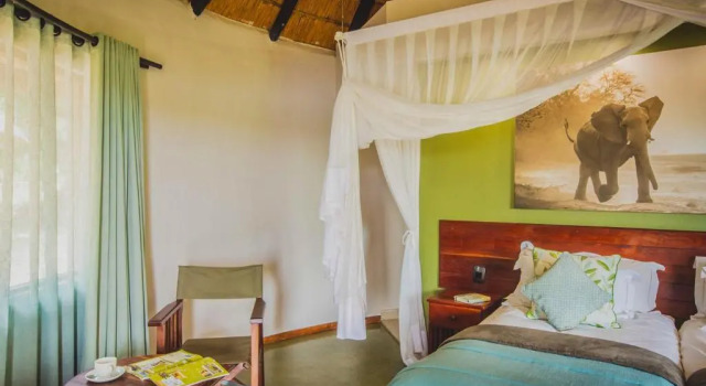 Standard Doppel Zimmer mit Gartenblick Chobe Safari Lodges