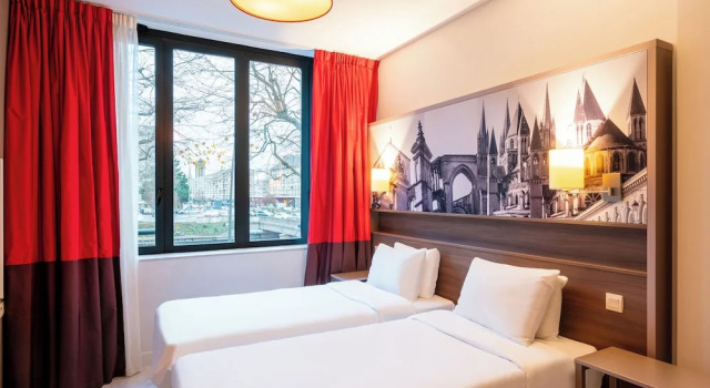 Апартаменты c 1 комнатой с видом на реку B&B HOME Caen Centre Gare