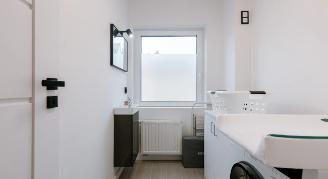 Beautiful modern holiday house with private garden, Rezerwuj Hotel Hotele w Bruksela z parkingiem, Parking