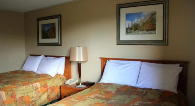 Acorn Motel