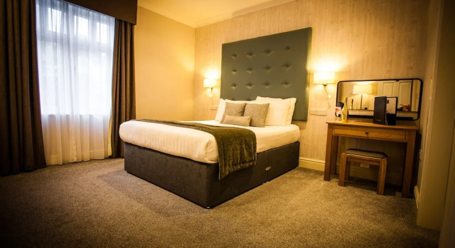Номер Premium Heywood Spa Hotel