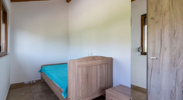 Simplistic Villa in Podstrana with Patio near Adriatic Sea, Rezerwuj Willa Hotele w Split Region z parkingiem, Parking