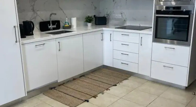Апартаменты Deluxe Helena Beach Apartment