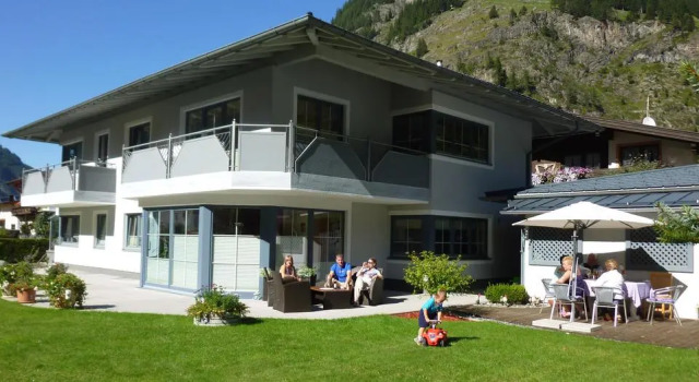 Haus Schennach, Prenota Hotel Hotel a Tirolo con parcheggio, Parcheggio