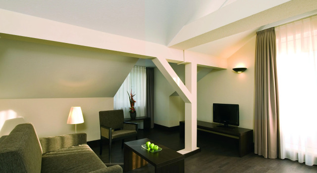 Villa Hotel Frankfurt by MZ HotelCollection, Забронировать Отель Вестенд Франкфурт-на-Майне, рядом с Франкфуртский университет имени Иоганна Вольфганга Гёте - Кампус в Бокенхайме