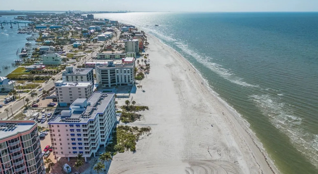 Номер Standard Beach Villas # 505 - Bogo24 2 Bedroom Condo by RedAwning