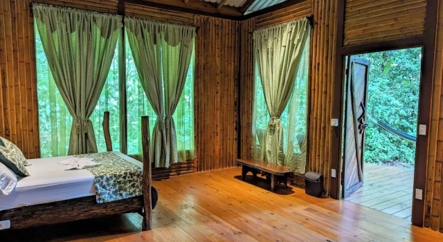 Бунгало с балконом и с видом на сад Danta Corcovado Lodge