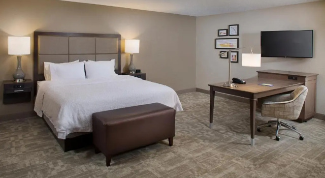 Люкс c 1 комнатой Hampton Inn by Hilton Garden City Long Island