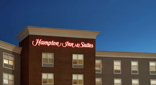 Hampton Inn & Suites Exeter, Varaa Hotelli Hotellit New England uima-altaalla, Uima-allas