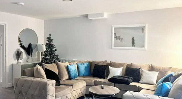 House - Sleeps 12 - Hot tub - Pool Table - Parking, Prenota Casa vacanze Canterbury Kent