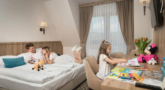 Трёхместный номер Standard с балконом Borowy Dwór- Biznes, Spa & Fun