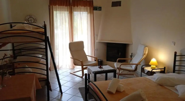 Четырёхместный номер Standard с видом на горы Guesthouse Eleftherios