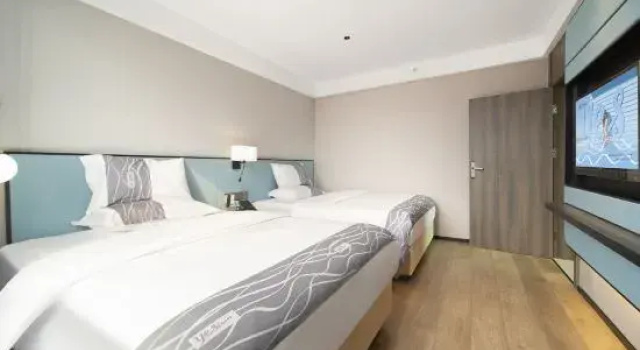 Люкс Deluxe Yestour Hotel (Guigang Pingnan Government Center Shopping Plaza)