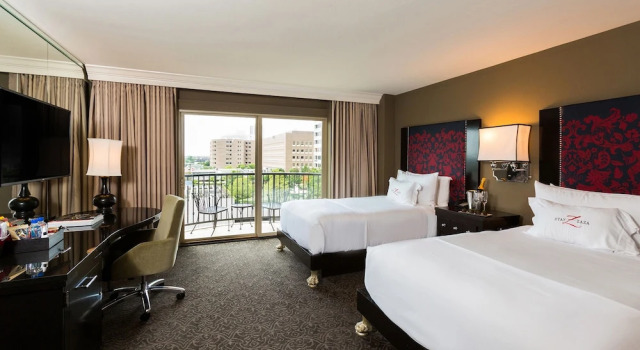 Четырёхместный номер Standard с балконом Hotel Zaza Houston Museum District