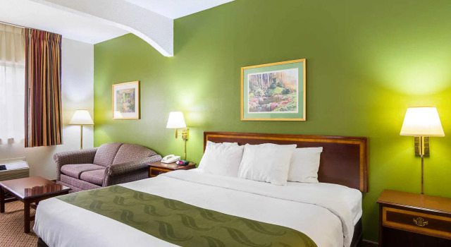 Люкс Quality Inn & Suites Kearneysville - Martinsburg