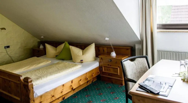 Трёхместный номер Standard Hotel Avenue Altenfurt