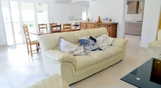 Villa du Soleil, Rezervasyon Villa Cadenet villalar, Villa