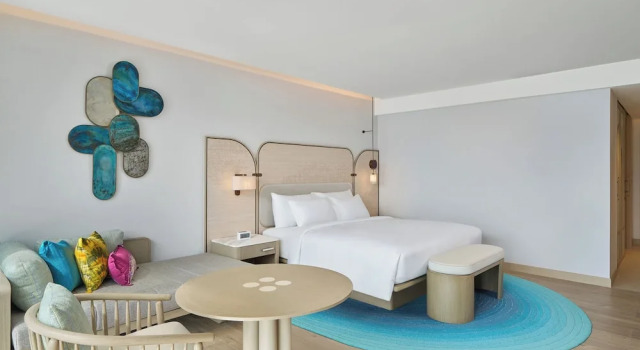 Двухместный номер с доступом в бассейн Ocean View с балконом Veranda Resort Phuket, Autograph Collection