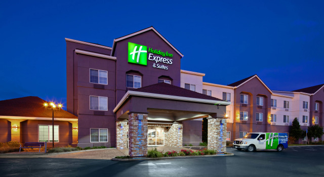 Holiday Inn Express & Suites Oakland - Airport by IHG, Забронировать Отель Окленд Область залива Сан-Франциско