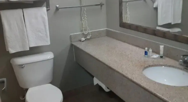 Двухместный номер Standard Clarion Pointe Evansville North