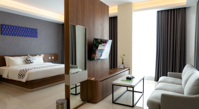 Полулюкс Unhas Hotel & Convention